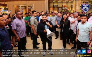Bak Sinterklas, Pangeran Johor Hamburkan Rp 3 M di Mall - JPNN.com