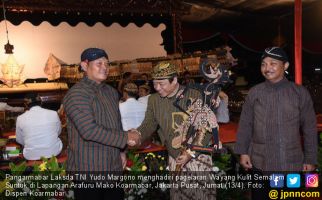 Lestarikan Budaya Indonesia, Koarmabar Gelar Wayang Kulit - JPNN.com
