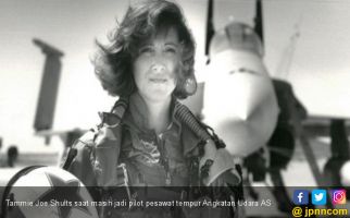 Tammie Jo Shults: Pilot Tangguh Penyelamat Ratusan Nyawa - JPNN.com
