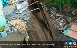 Hujan Deras, Kota Sungai Penuh Diterjang Banjir dan Longsor - JPNN.com