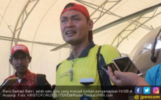 Menangis, Pak Guru Cerita Detik-detik Dirampok KKSB - JPNN.com