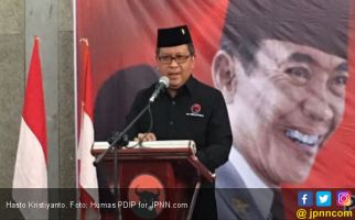 Hasto Tuding Ada Pihak Goreng Kisah Mahfud MD - JPNN.com