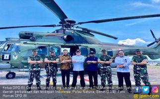 Oso dan Panglima TNI Pantau Perbatasan di Natuna - JPNN.com