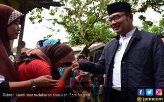 Ridwan Kamil Kampanye Door to Door di Bogor, Warga Antusias - JPNN.com