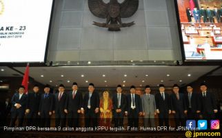 Paripurna DPR Setujui 9 Orang Calon Anggota KPPU 2017-2022 - JPNN.com