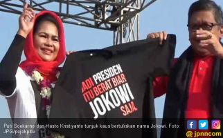Di Balik Kaus Jadi Presiden Itu Berat Biar Jokowi Saja - JPNN.com