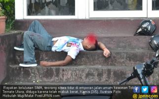 Adu Jotos Sengit dan Aksi Tusuk Warnai Konvoi Kelulusan SMA - JPNN.com