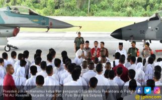 Jokowi Mengajak Pengurus OSIS untuk Bijak Gunakan Medsos - JPNN.com