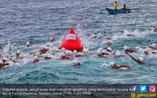 Renang Perairan Terbuka di Ambon Heboh, Ratusan Peserta Puas - JPNN.com