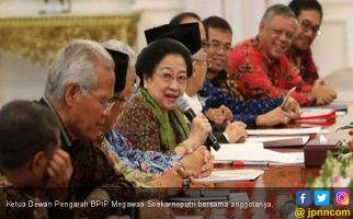 Ribut Gaji Pejabat BPIP, Mega: Jokowi Minta Maaf - JPNN.com