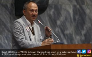 KemenPAN-RB: Guru Honorer K2 Harus Berijazah Srata Satu - JPNN.com