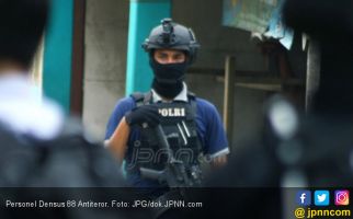 Sempat Diadang, Densus Bekuk Terduga Teroris di Karanganyar - JPNN.com