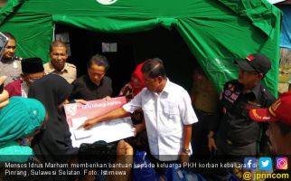 Mensos Beri Bantuan Langsung Penerima PKH Korban Kebakaran - JPNN.com