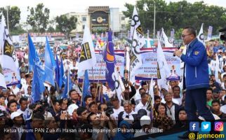 Zulkifli dan Amien Rais Buat Lautan Biru di Pekanbaru - JPNN.com