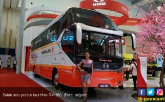 Selain Truk, Bus Hino juga Laris Manis - JPNN.com