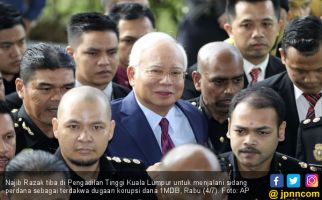 KPK Malaysia Jebloskan Mantan PM Malaysia ke Tahanan - JPNN.com