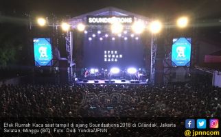 Efek Rumah Kaca Puaskan Ribuan Penonton Soundsations 2018 - JPNN.com
