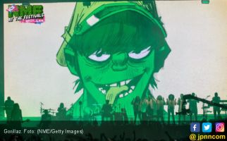 Personel Gorillaz Jatuh Dari Panggung - JPNN.com