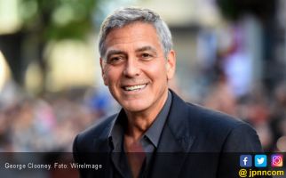 Aktor George Clooney Kecelakaan di Italia - JPNN.com