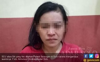 Cekcok, Mbak Siti Bacok Mas Agus - JPNN.com