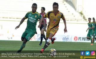 Tumbangkan Sriwijaya FC, Mitra Kukar Naik Dua Strip - JPNN.com