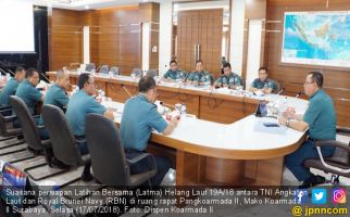 TNI AL dan AL Brunei Gelar Latihan Bersama Helang Laut 2018 - JPNN.com