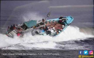 KM Bunga Hati Terbalik, 13 Nelayan Masih Hilang - JPNN.com