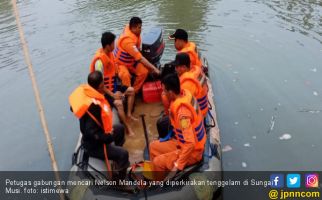 Pamit Buang Hajat, Nelson Mandela Hilang di Sungai Musi - JPNN.com