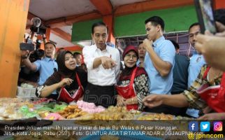 Mbah Pur Nekat Cegat Pak Jokowi di Pasar, Begini Ceritanya - JPNN.com