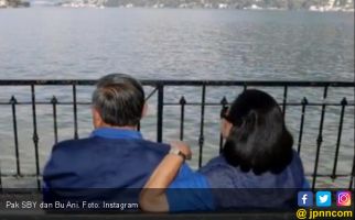 SBY Usung Prabowo, Bu Ani Kenang 42 Tahun Pernikahan, Lihat! - JPNN.com