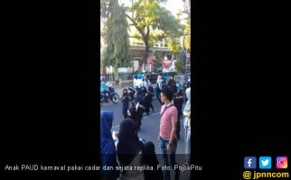 Karnaval PAUD Memakai Cadar dan Senjata Belum Izin Polisi - JPNN.com