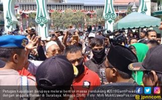 Massa #2019GantiPresiden vs Banser Bentrok di Masjid, Panas! - JPNN.com