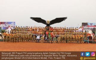 200 Prajurit TNI Terima Penghargaan Medali PBB - JPNN.com