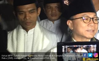 Ceramah di MPR, UAS Serukan Persaudaraan dalam Satu Bangsa - JPNN.com