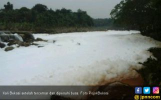 Sumber Busa di Kali Bekasi Berasal dari Usaha Laundry? - JPNN.com