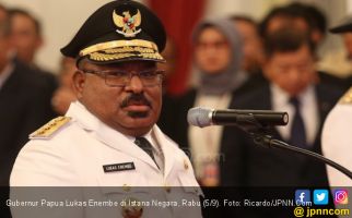 Gubernur Papua Karantina Mandiri Usai Berobat di Singapura - JPNN.com