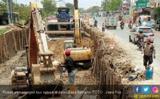 Kejar Target, Jarak Box Culvert Sememi Makin Menyusut - JPNN.com