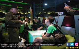 Kena Razia di Karaoke, Siswa SMP Ngaku Sudah Izin ke Ortu - JPNN.com