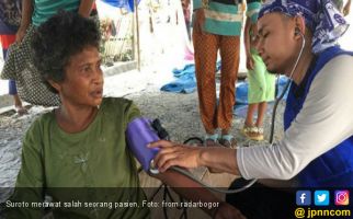 Korban Gempa: Perawat Ganteng Ini Sangat Membantu Saya - JPNN.com