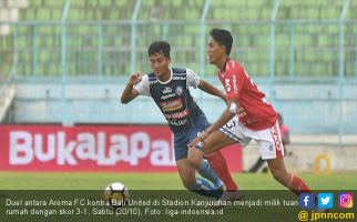 Tanpa Dukungan Aremania, Arema FC Tumbangkan Bali United - JPNN.com