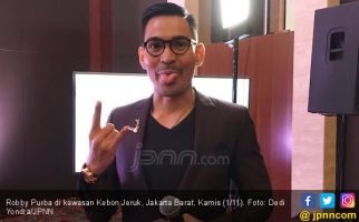 Antara Ayu Ting Ting dan Sophia Latjuba, Robby Purba Pilih Siapa? - JPNN.com