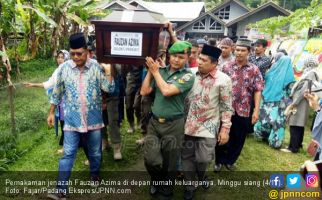 Gadis Calon Istri Fauzan Azima Datang di Pemakaman - JPNN.com