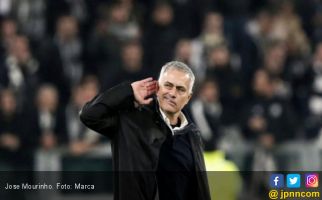 Lihat Aksi Jose Mourinho yang Bikin Panas Juventus, Heboh - JPNN.com