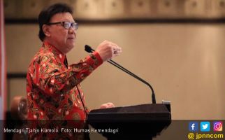 Pak Tjahjo Ingatkan Camat Pahami Tugas Pemerintahan Umum - JPNN.com