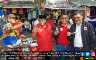 Djarot Terkenang Masa Menata Kawasan Makam Bung Karno - JPNN.com