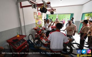 Honda Bangun Kemandirian SMK Lewat Bengkel Mitra AHASS - JPNN.com