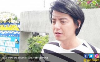 Roger Danuarta: Sekarang Mama Tak Menderita Lagi - JPNN.com