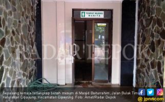 Ya Ampun, Cinta Tak Dapat Restu, Mesum di Kamar Mandi Masjid - JPNN.com