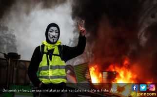 Rompi Kuning Kembali Beraksi, Macron Kerahkan 89 Ribu Polisi - JPNN.com