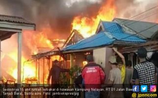 Kebakaran Hebat di Kuala Tungkal, 15 Rumah Ludes dalam 1 Jam - JPNN.com